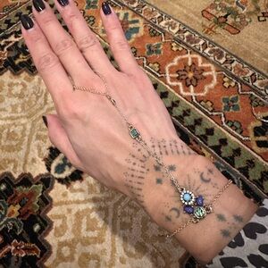 NWT 🔥 Gold Chain with Stone Handpiece